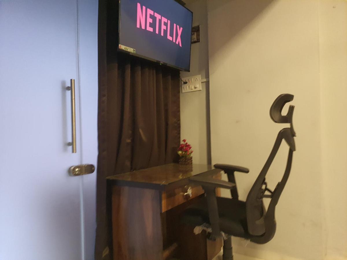 Apartment Osi Lilavati Bandra Mumbai