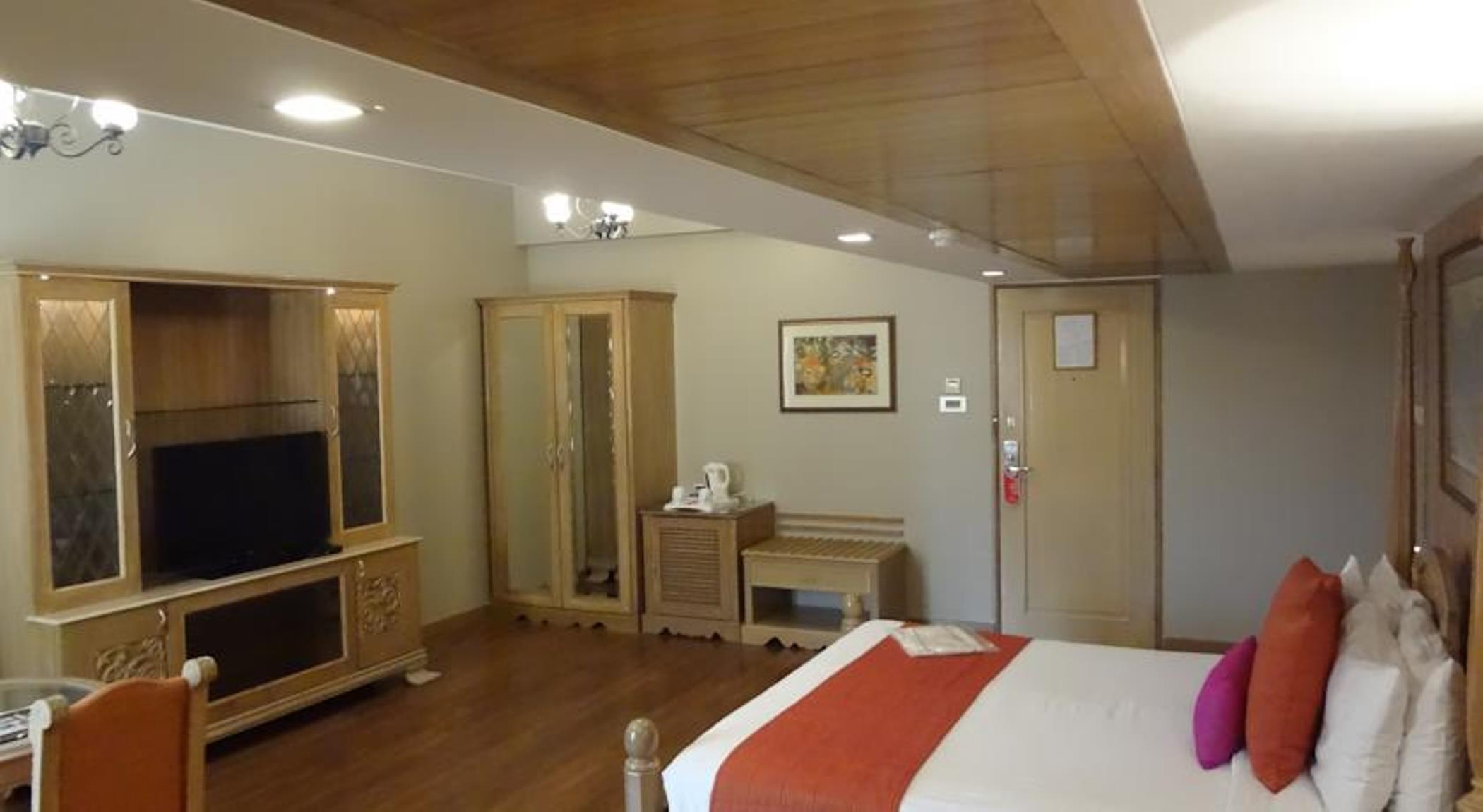 Sun-n-sand Juhu Hotel 5*