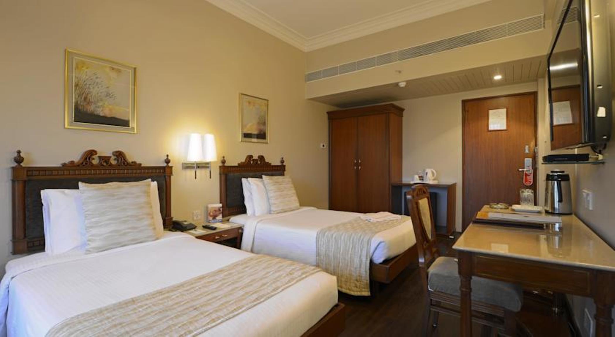 Sun-n-sand Juhu Hotel