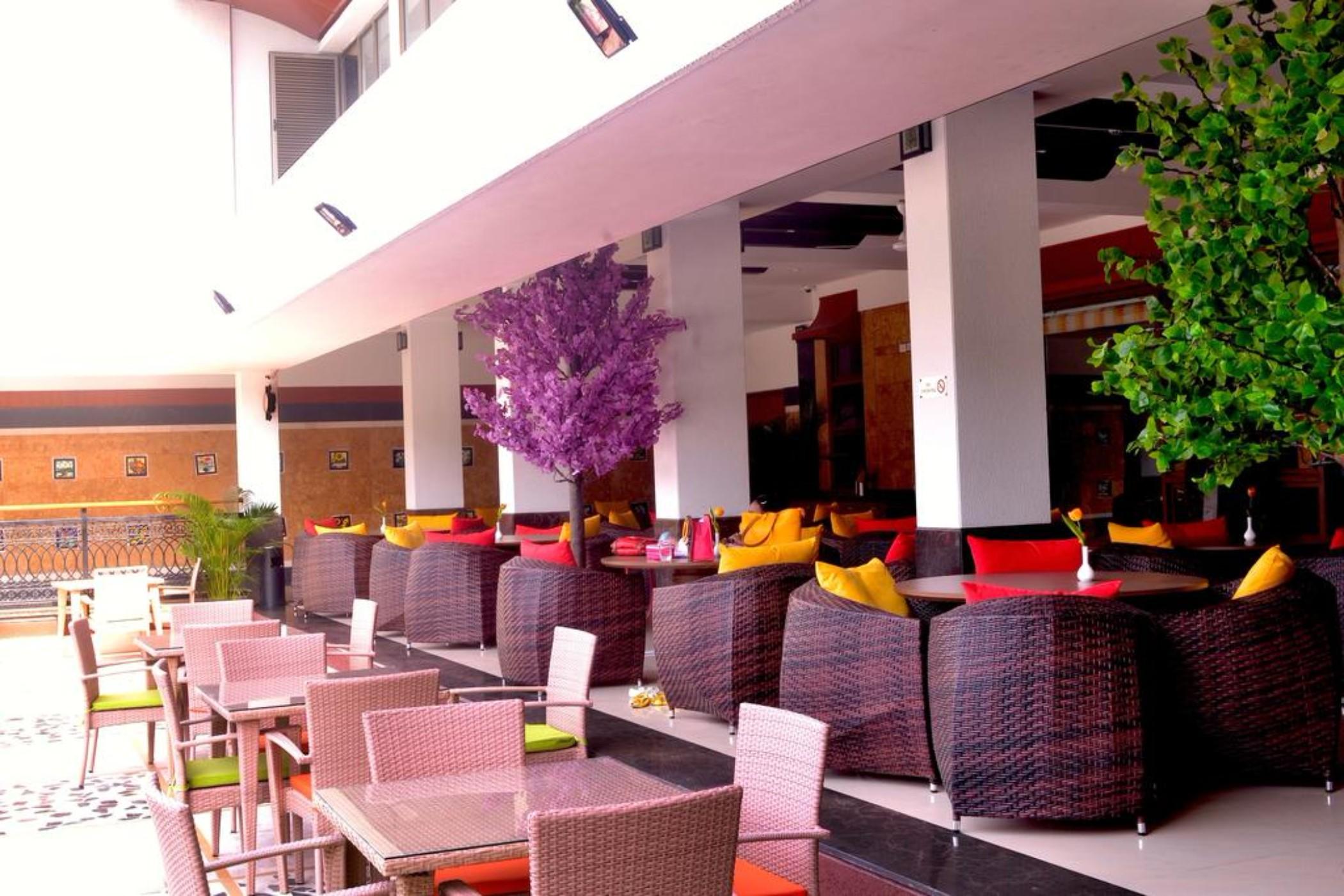 Club Emerald Hotel
