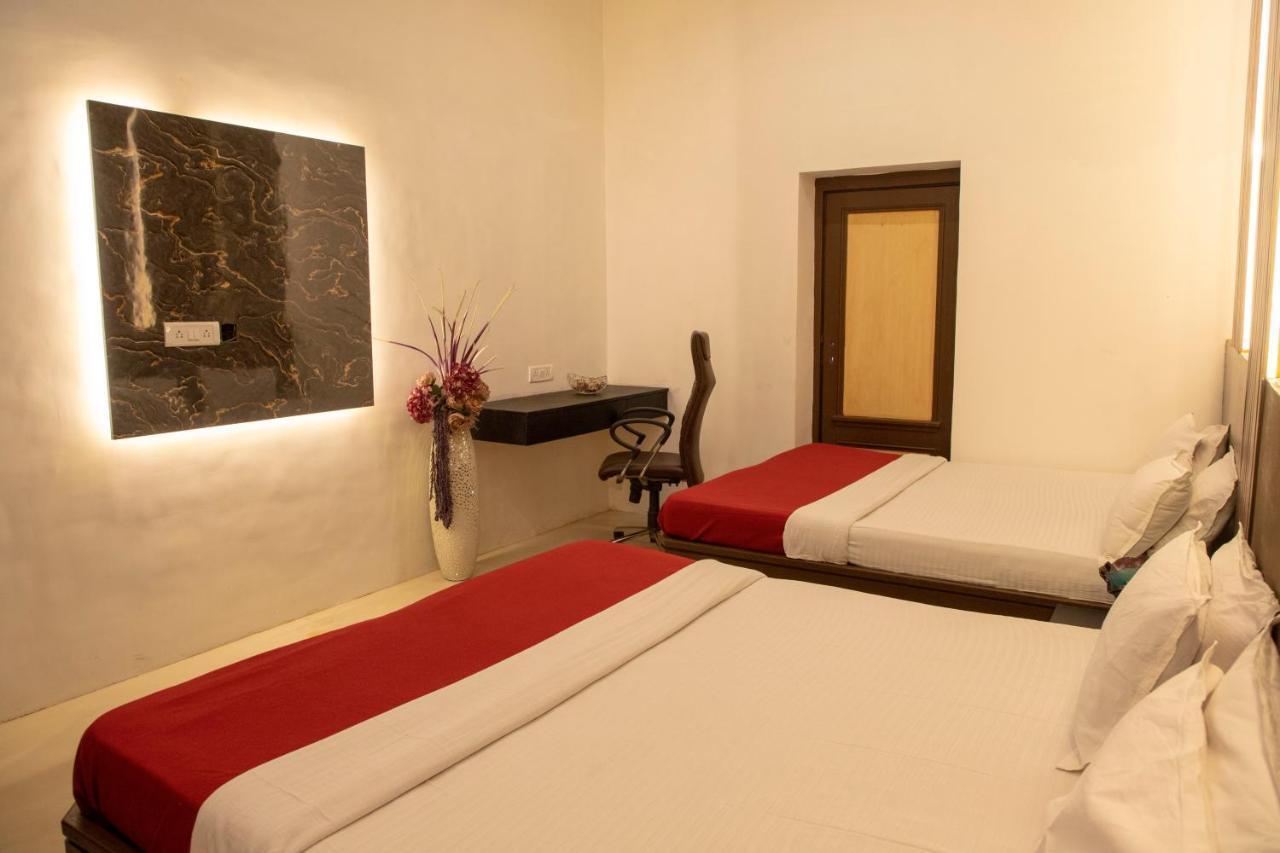 Albergue Empire Royale Mumbai