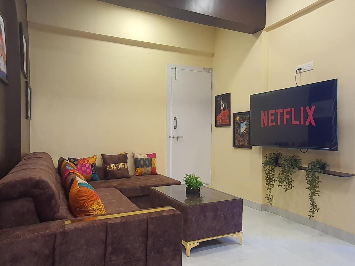 Apartment Osi Lilavati Bandra Mumbai