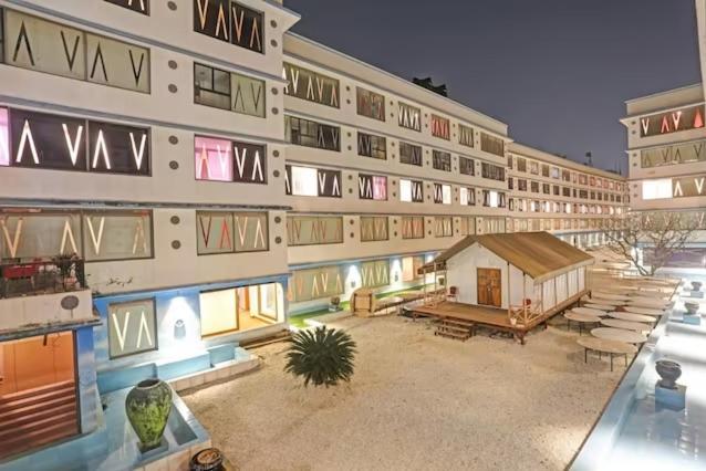 Royal Palms 5* Mumbai