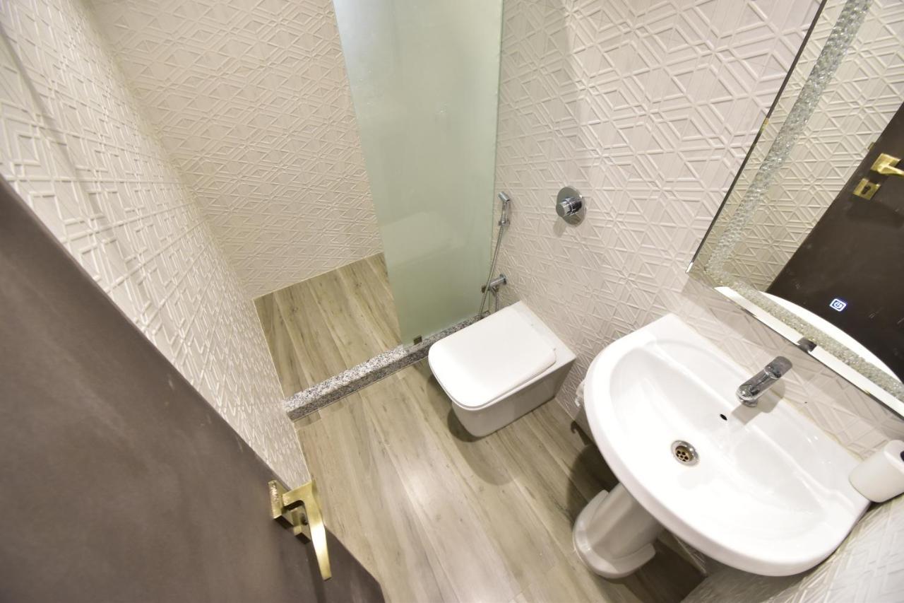 Apartment Sarkar Chambers