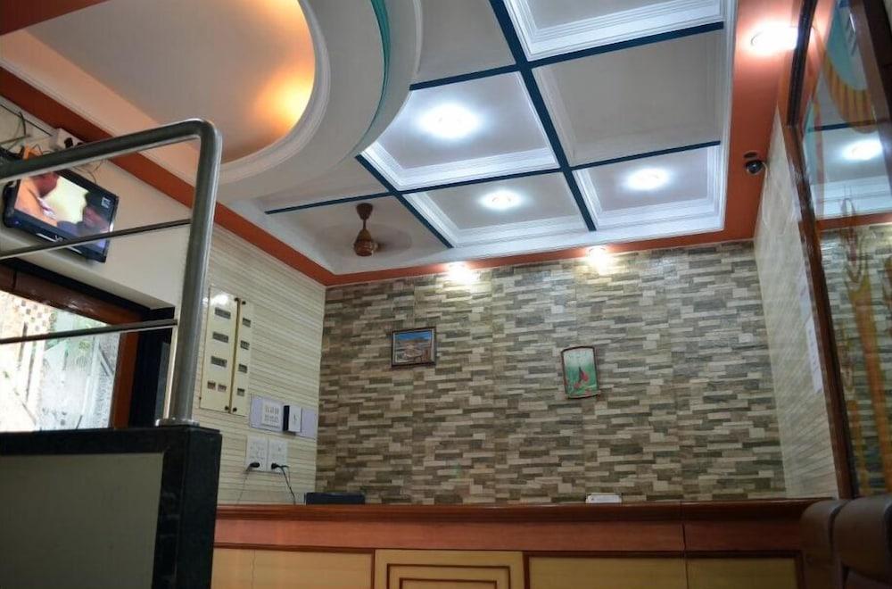 Hotel Fabexpress New Deepak - Nr & Csmt Station Bombaim