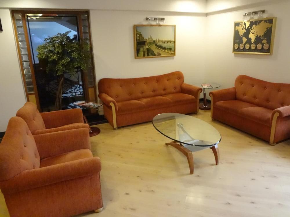 The International By Tunga Hotel Mumbai