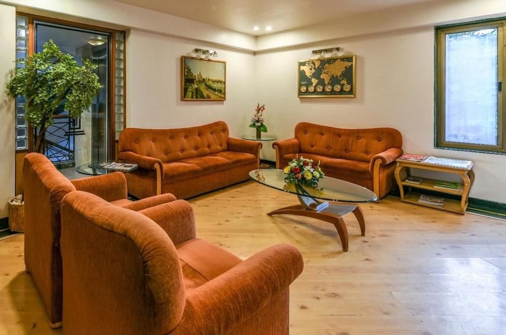 The International By Tunga Hotel Mumbai