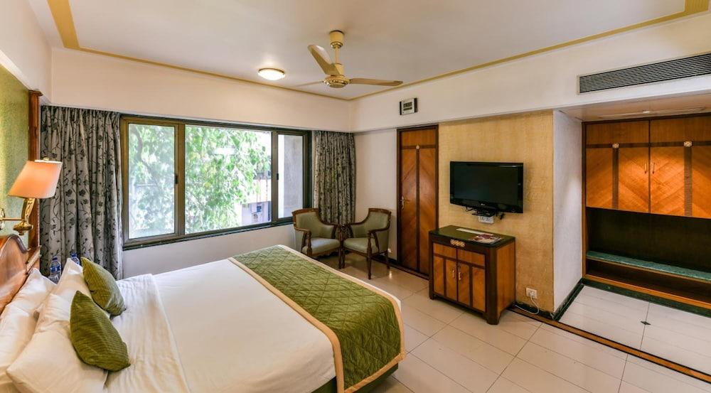 Hotel The International By Tunga 3*