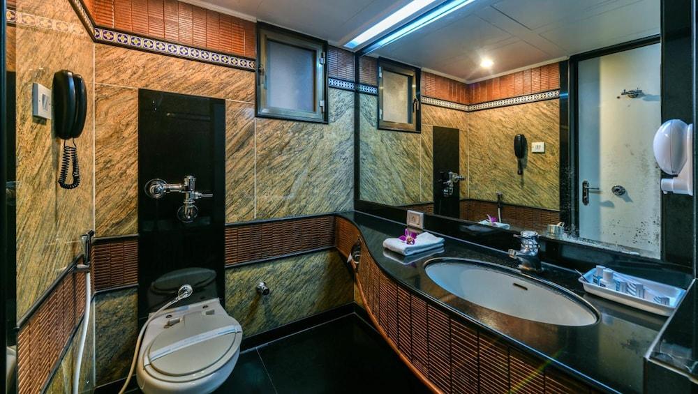 Hotel The International By Tunga 3*