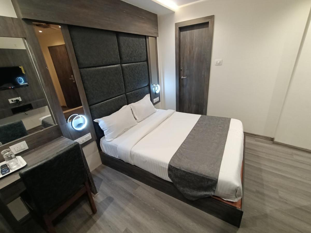Classio Andheri - Near Dn Nagar Metro Station 3* Mumbai