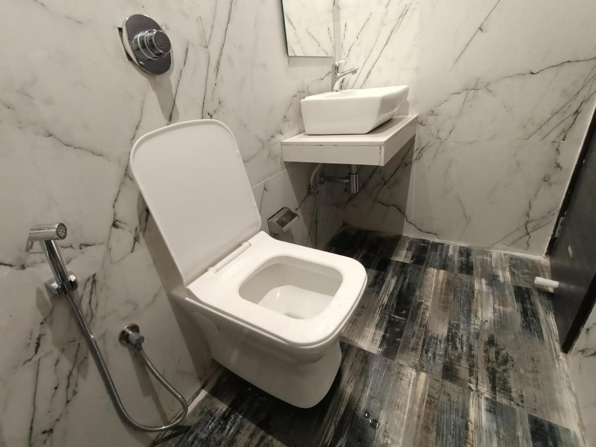 Hotel Classio Andheri - Near Dn Nagar Metro Station Mumbai