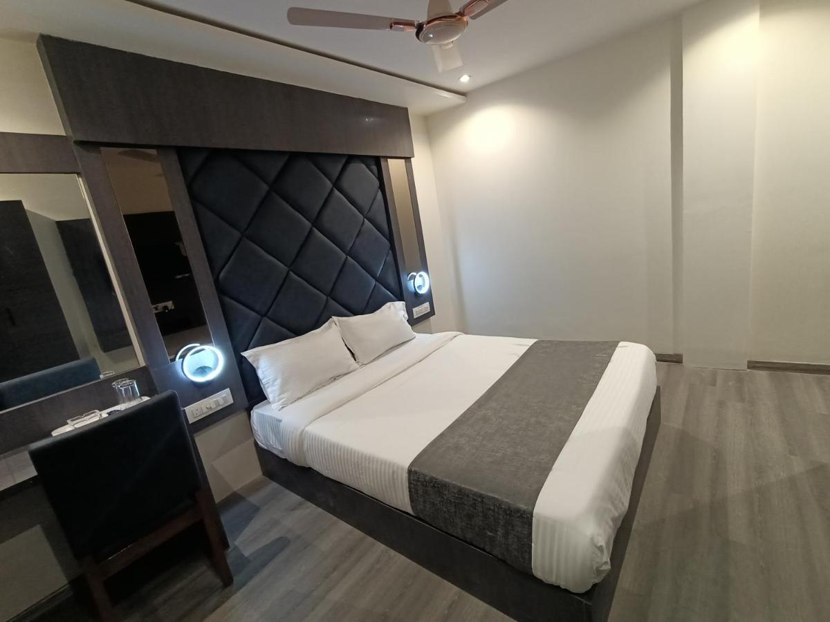 Classio Andheri - Near Dn Nagar Metro Station 3* Mumbai