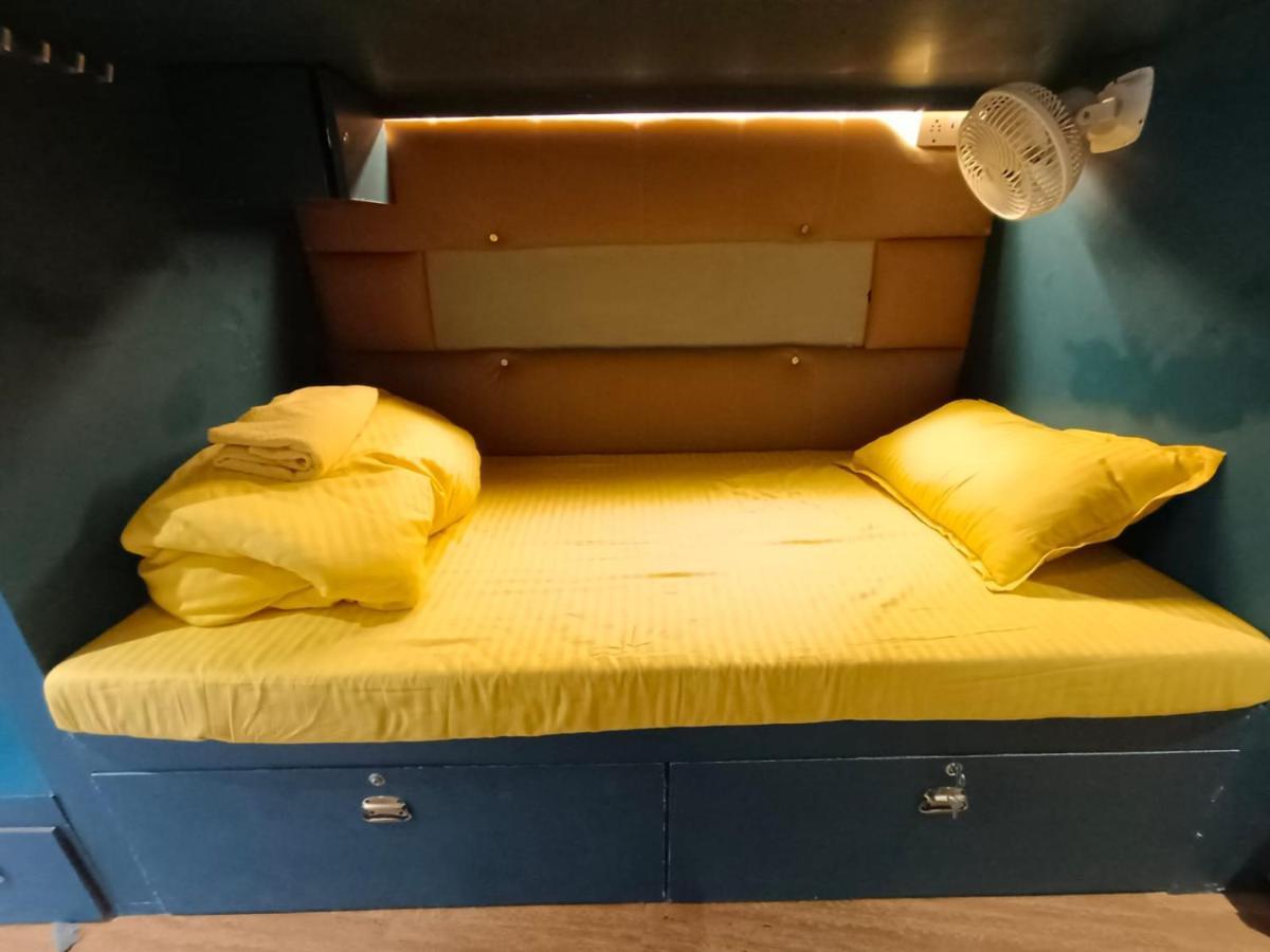 Sleeping Monks Hostel *