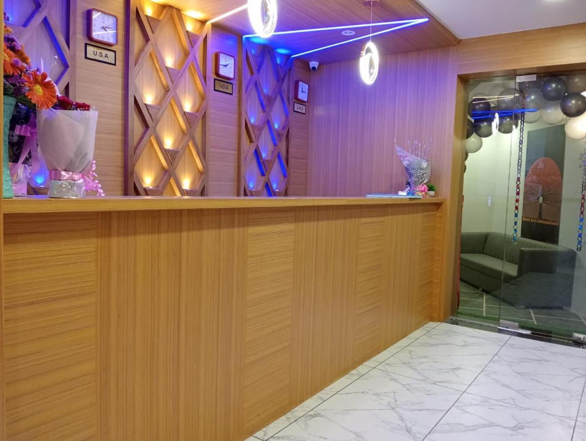 Arts International 3*