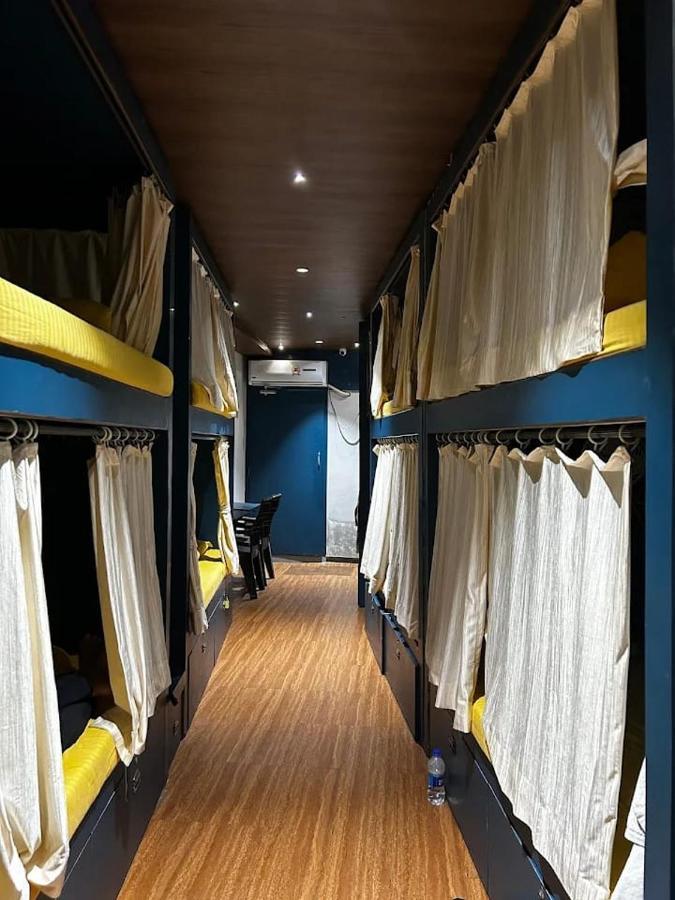 Albergue Sleeping Monks Bombaim