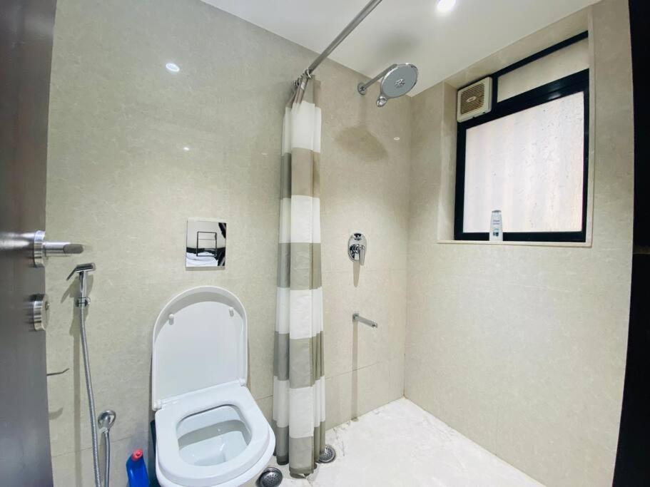 Kakad Classic 5, 16th Rd, Pali Village, Khar West By Connekt Homes Apartamento Bombaim