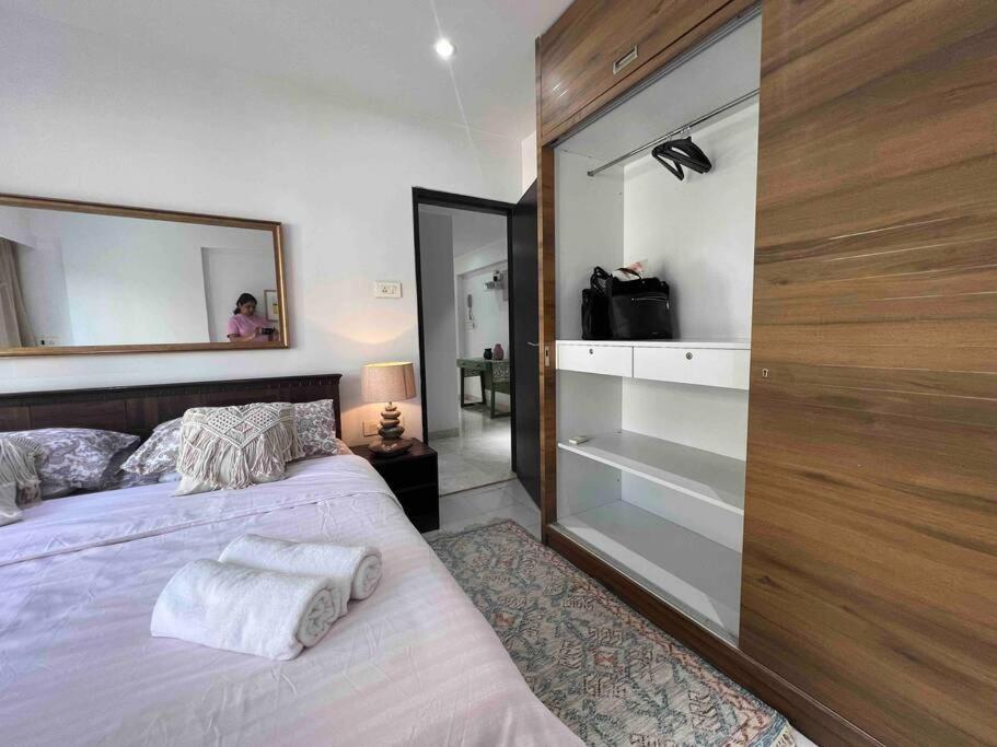 Kakad Classic 5, 16th Rd, Pali Village, Khar West By Connekt Homes Apartamento