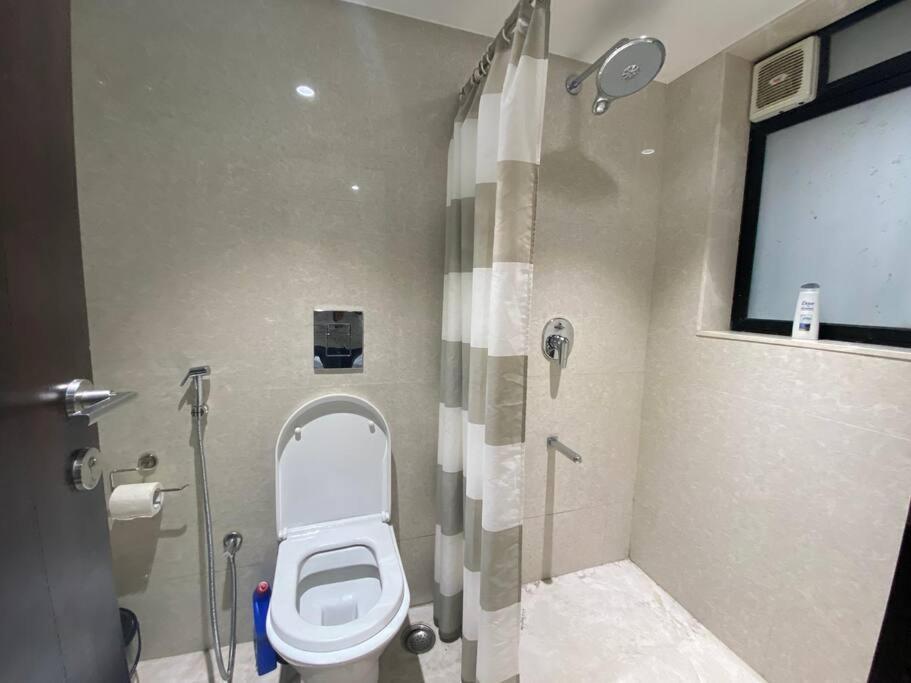 Apartamento Kakad Classic 5, 16th Rd, Pali Village, Khar West By Connekt Homes *