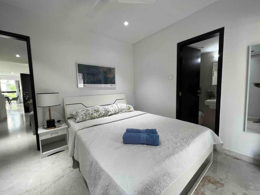 Kakad Classic 5, 16th Rd, Pali Village, Khar West By Connekt Homes Apartamento Bombaim