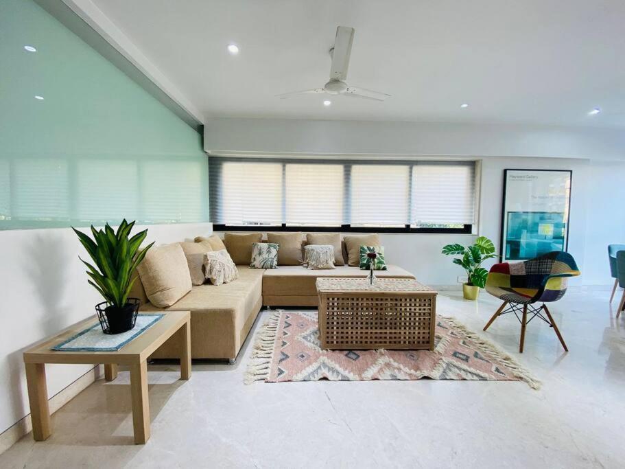 Kakad Classic 5, 16th Rd, Pali Village, Khar West By Connekt Homes Apartamento Bombaim