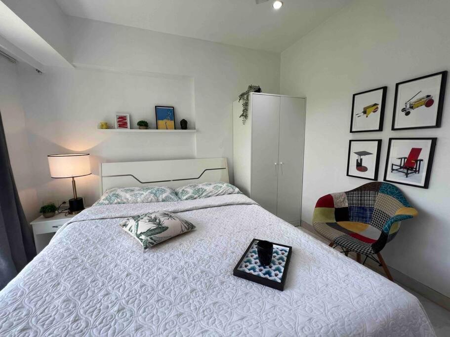 Kakad Classic 5, 16th Rd, Pali Village, Khar West By Connekt Homes Bombaim