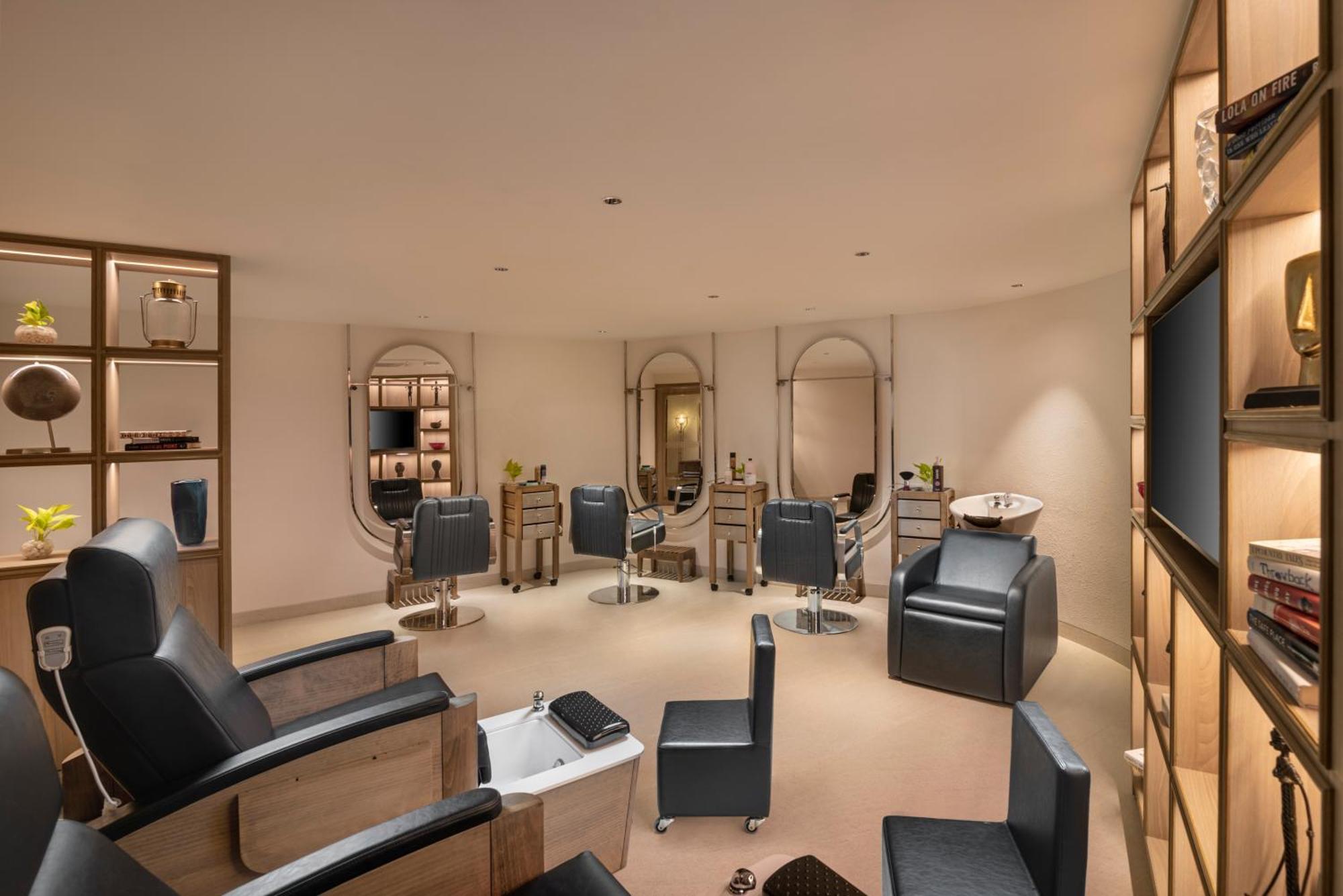 Aurika, International Airport - Luxury By Lemon Tree Hotel Mumbai