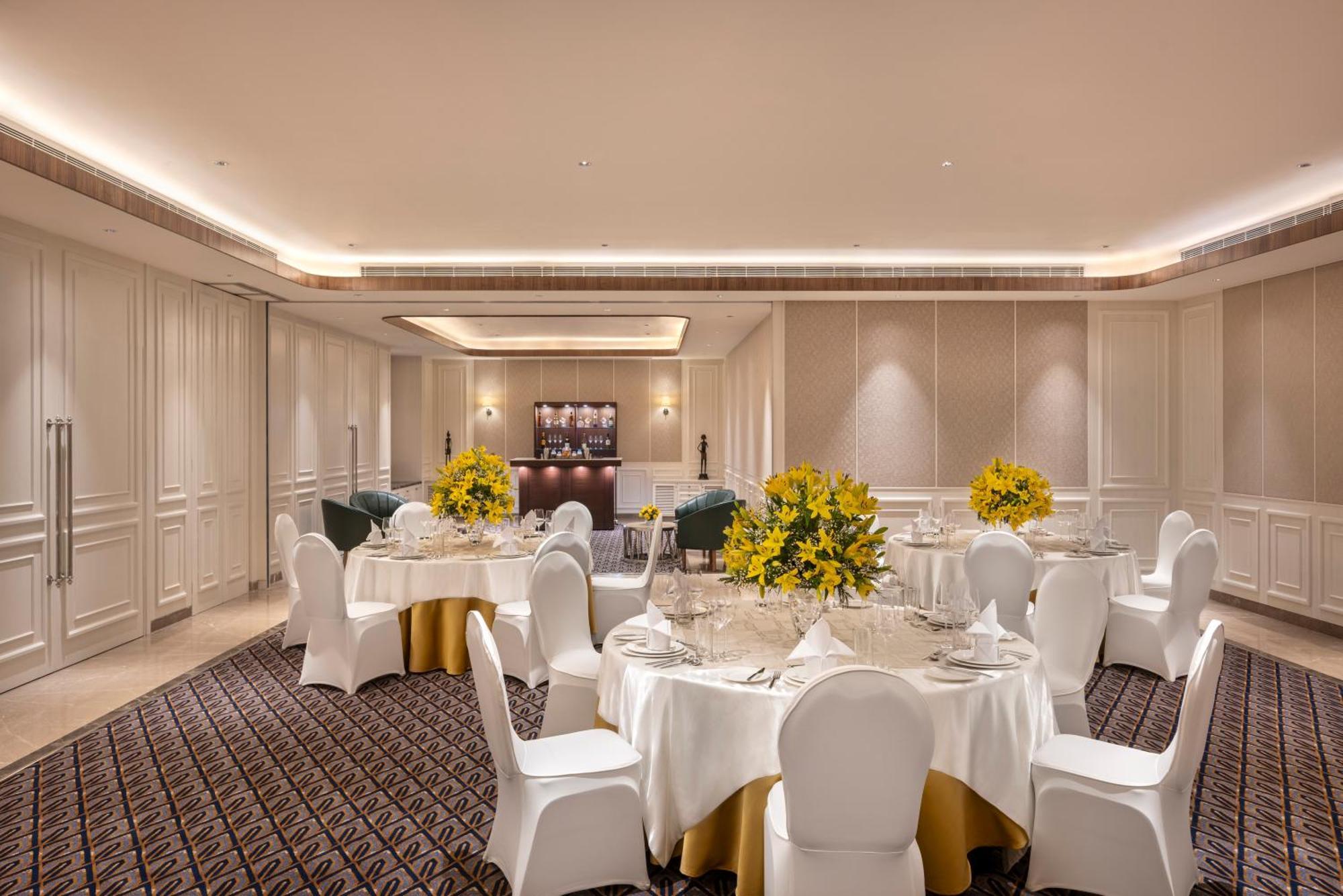 Hotel Aurika, International Airport - Luxury By Lemon Tree 5*