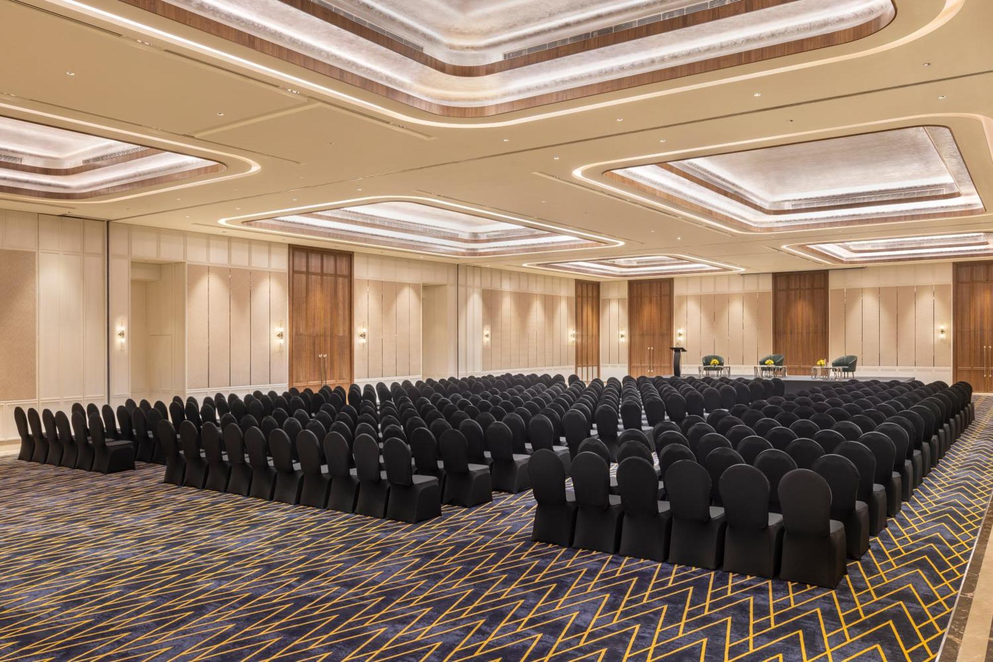 Hotel Aurika, International Airport - Luxury By Lemon Tree Mumbai
