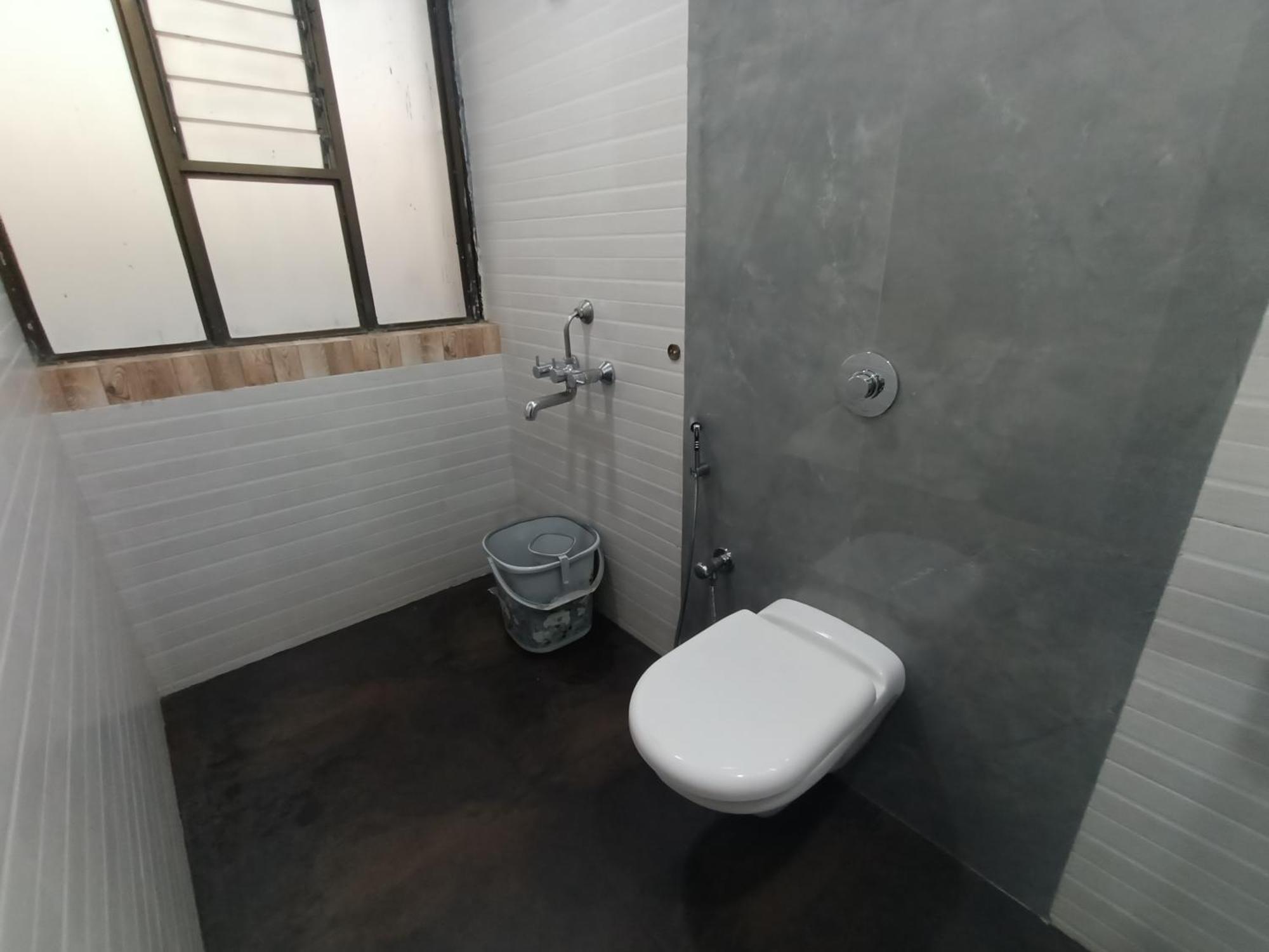 Hotel Triton - Near Us Embassy - In Sion Bombaim