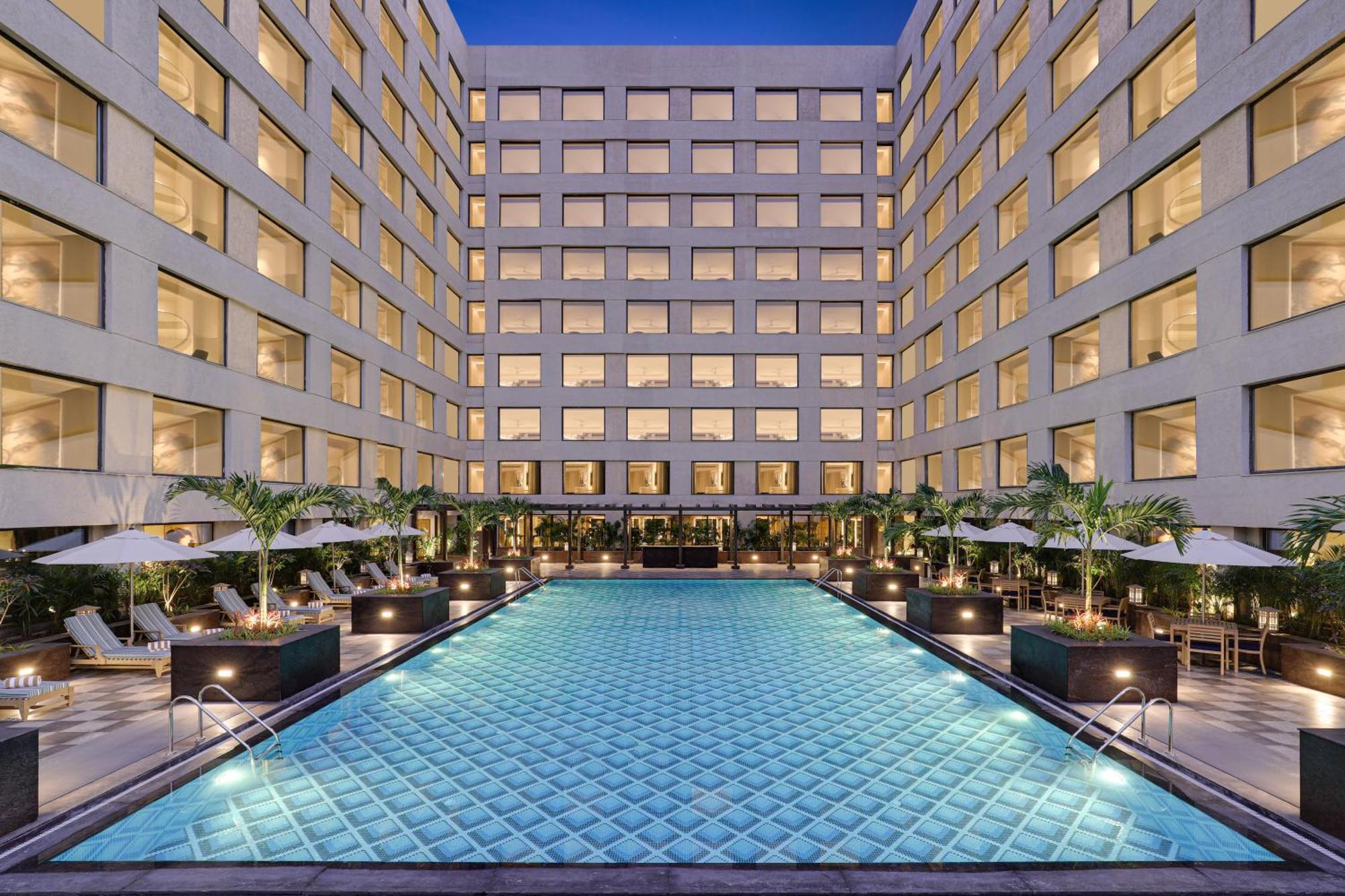Aurika, International Airport - Luxury By Lemon Tree 5* Mumbai