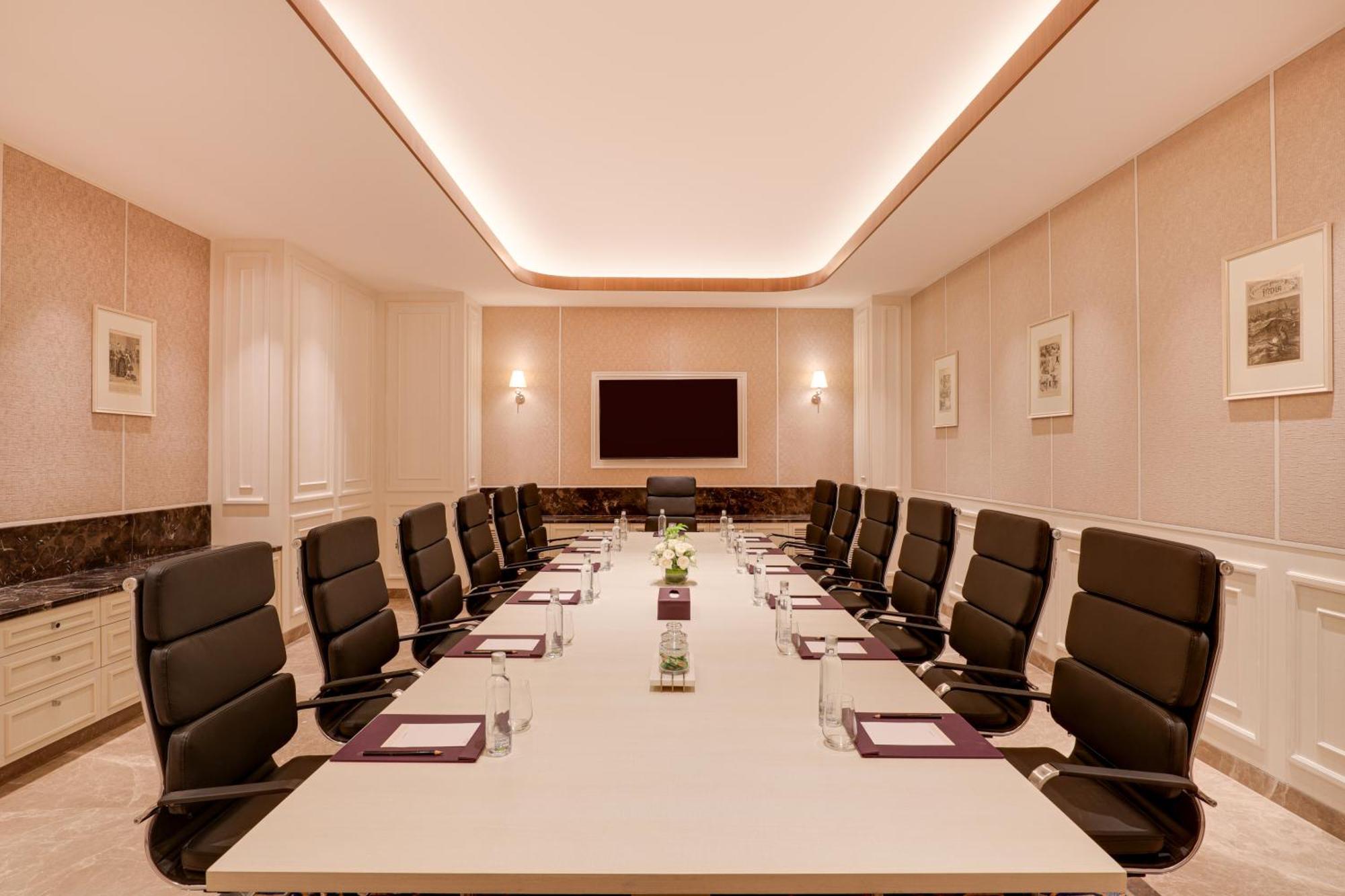 Hotel Aurika, International Airport - Luxury By Lemon Tree Mumbai