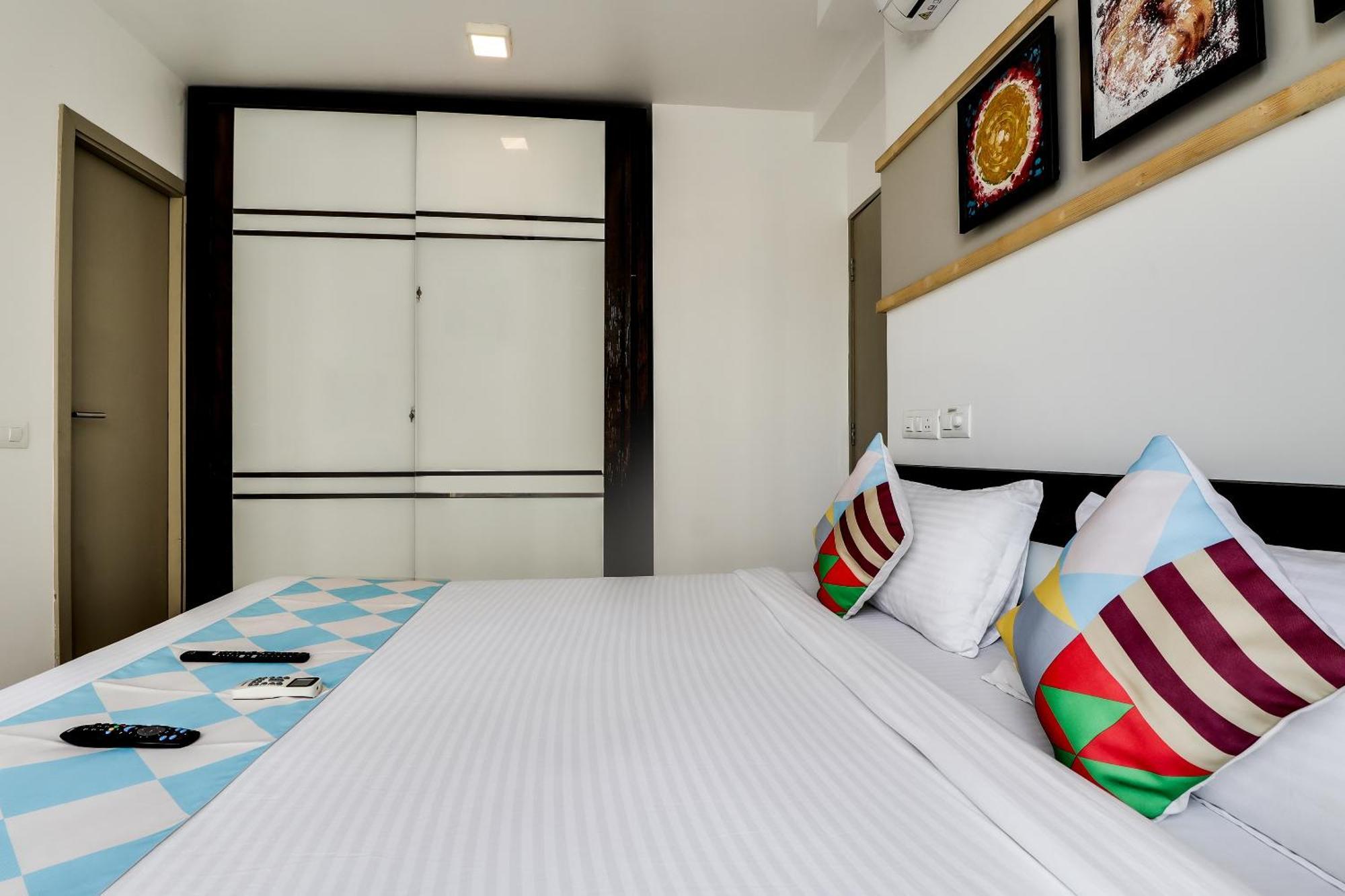 Oyo Elegant Hiranandani 3* Bombaim