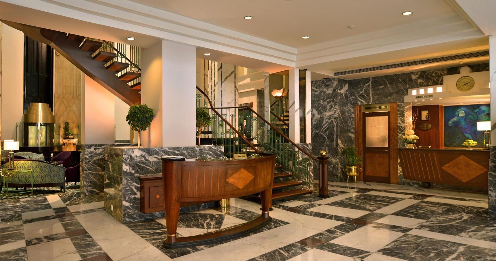 Marine Plaza Hotel 5*