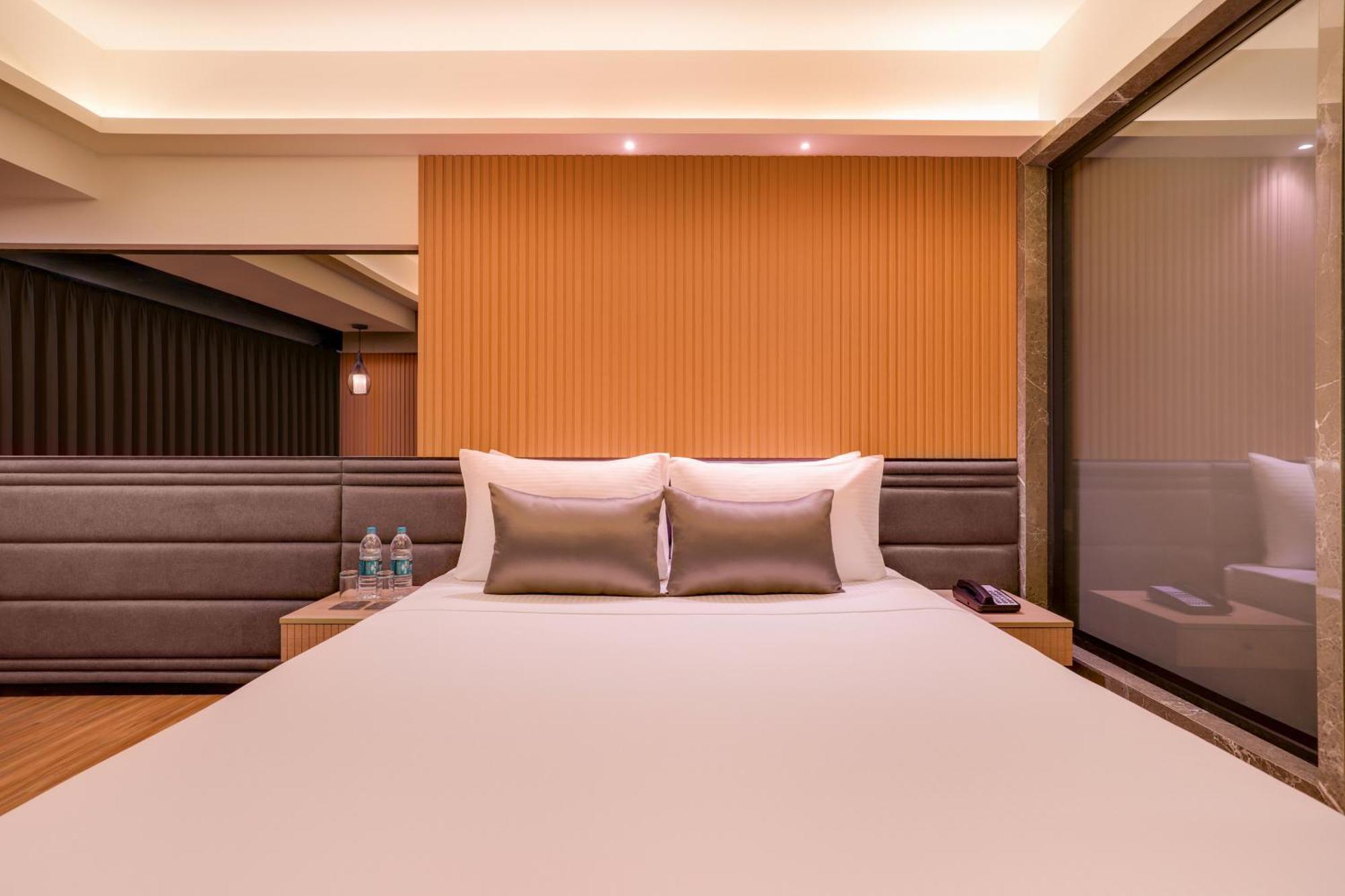 Lemon Tree Premier, Malad, Mumbai