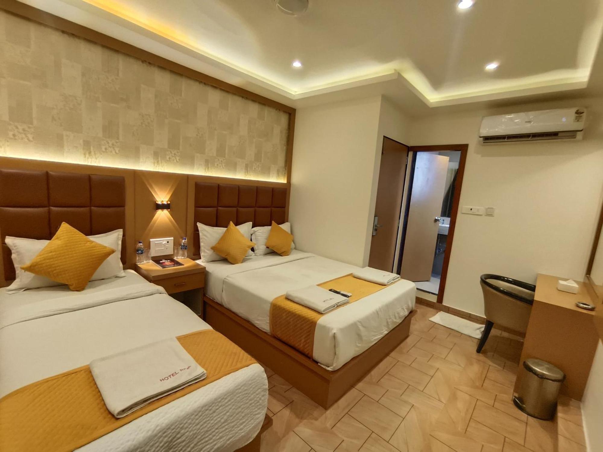 Hotel Riva International Goregaon- Near Nesco 3*
