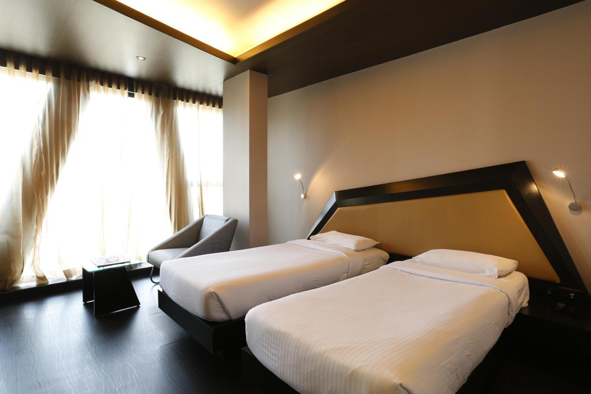 Hotel Dragonfly - The Art Mumbai