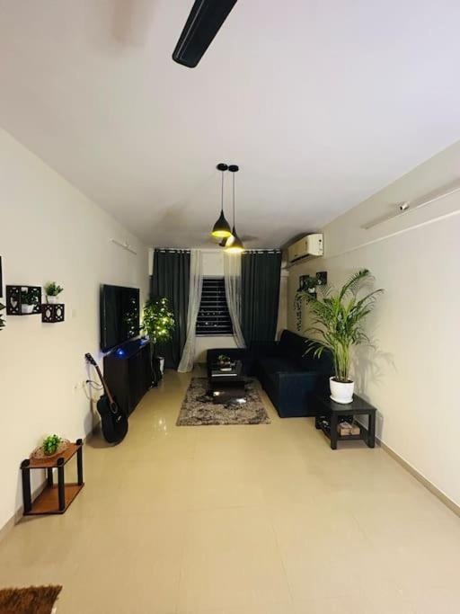 Highland Apartment *