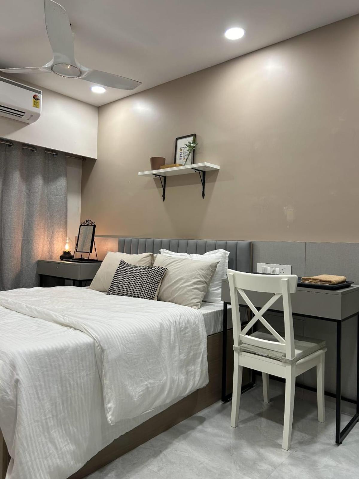 Apartment Downtown 3bhk Appt ,mumbai Mahalaxmi