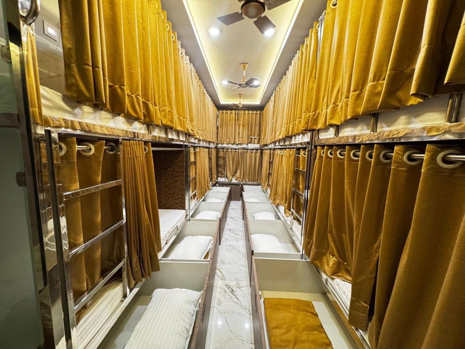 Albergue Elliott *