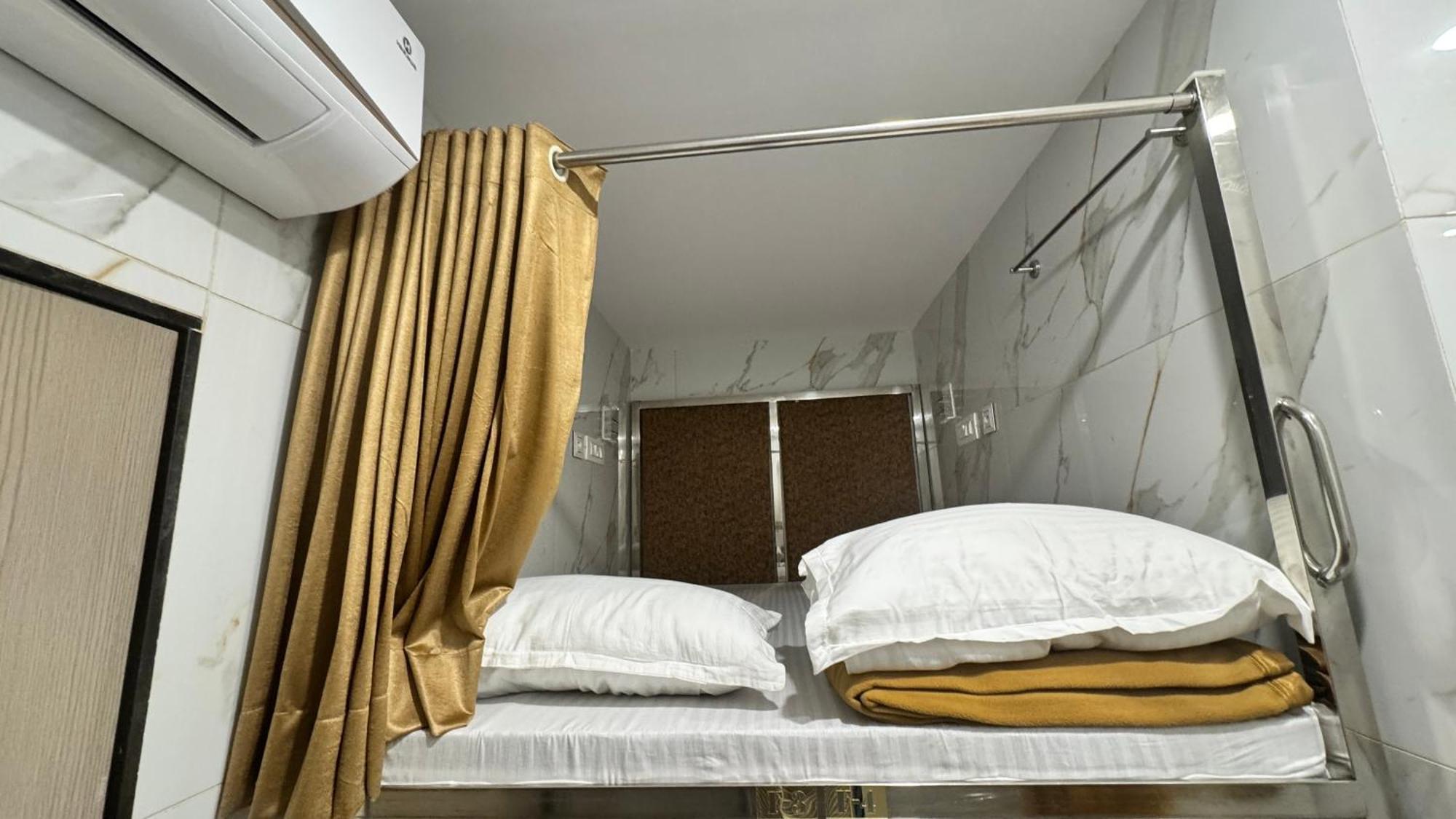 Albergue Elliott *