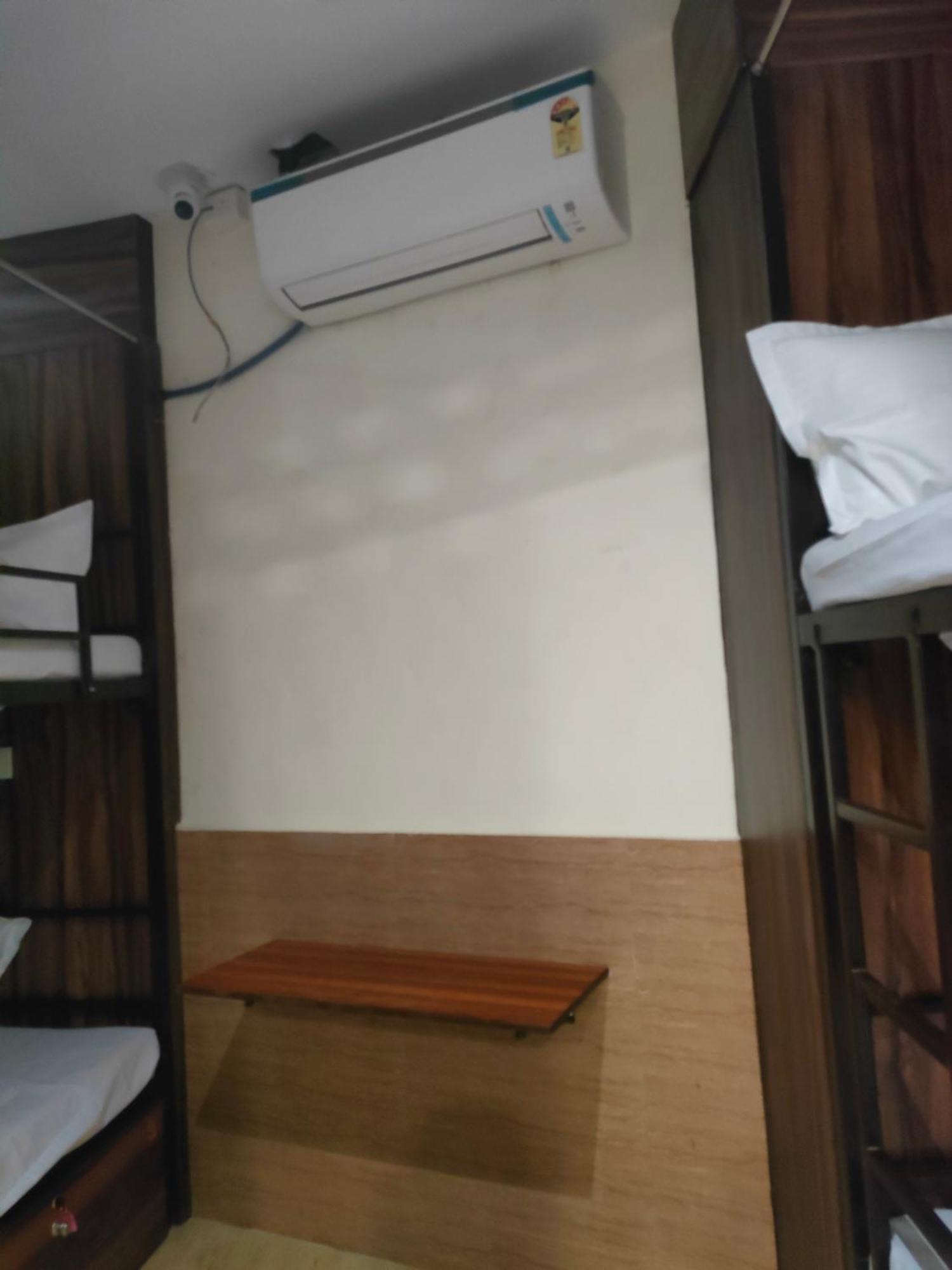 Albergue Aafee & Bombaim