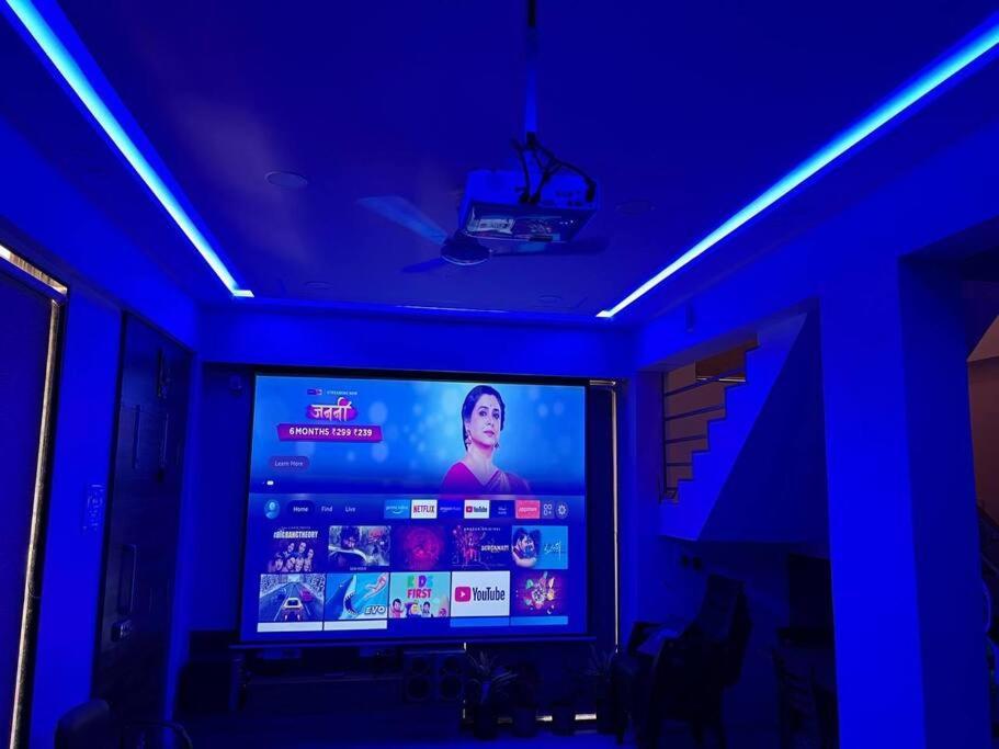 Villa 3bhk Parindacasa With Pvt Pool & Uhd Theatre