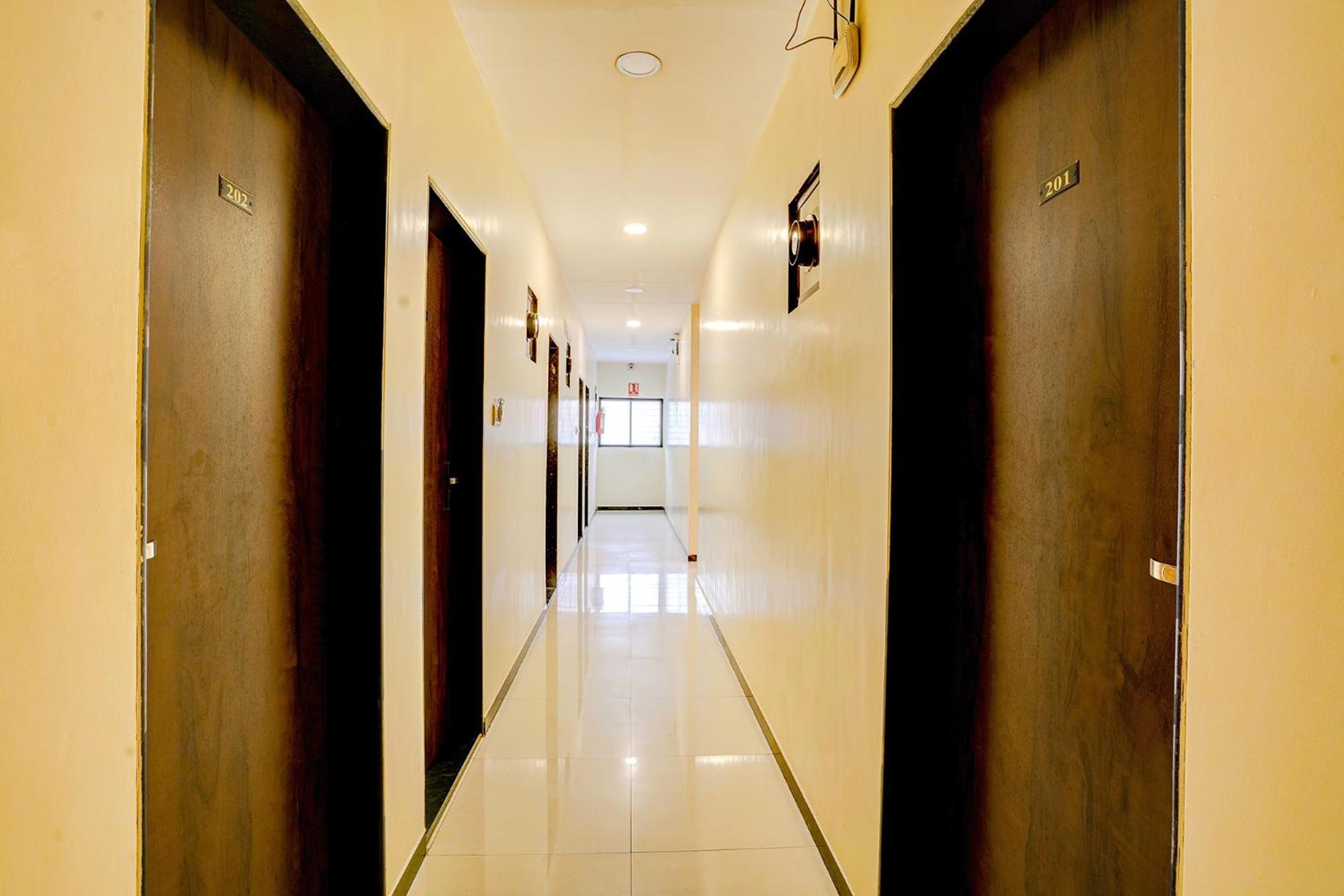 Fabhotel Prakash - Nr International Airport Mumbai