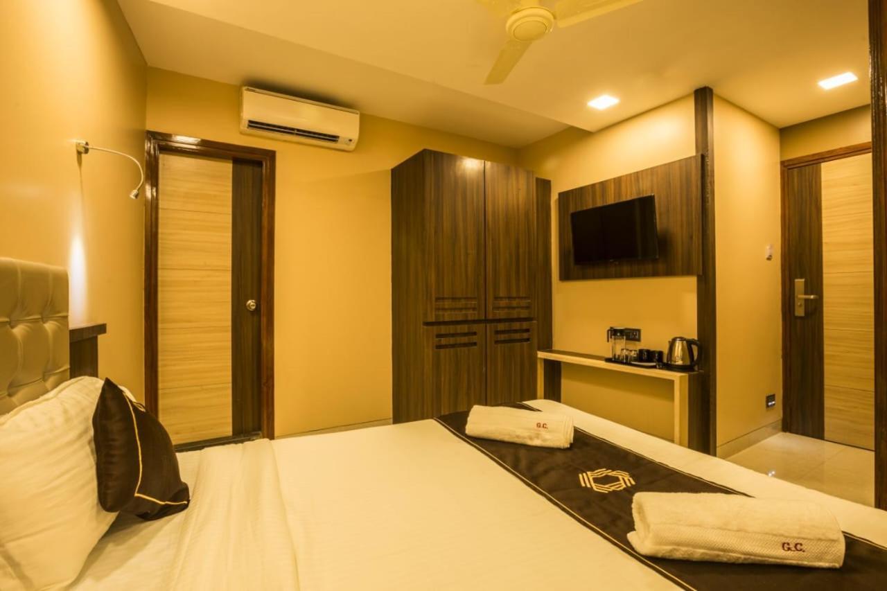 Golden Crown Guest house *