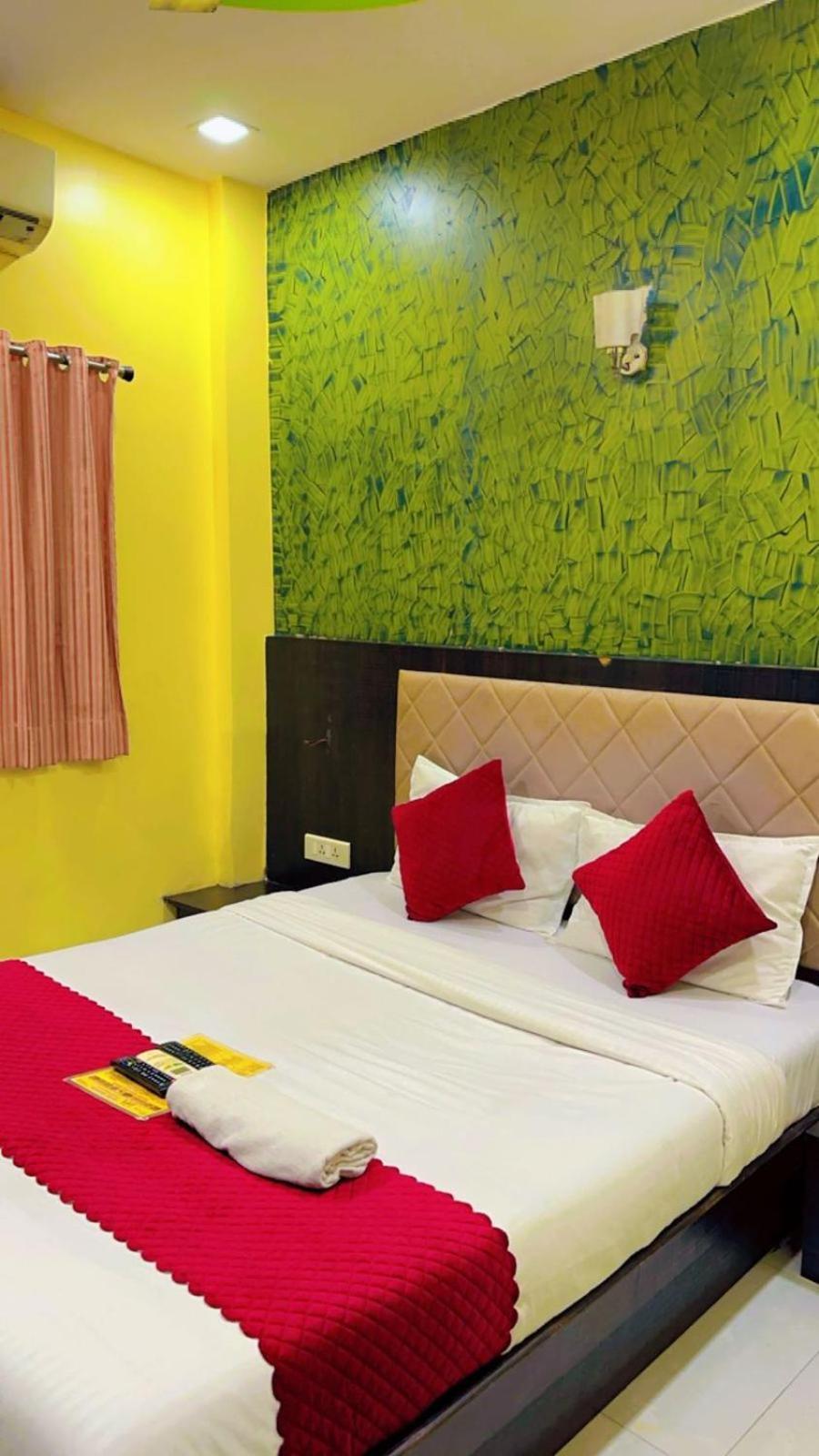 Avenue Near T-2 International Airport 3*