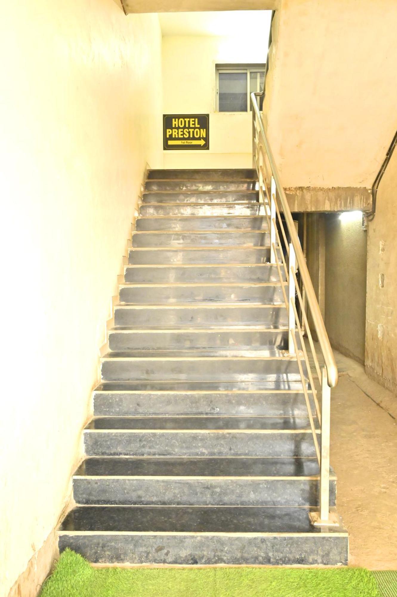 Preston Hotel Mumbai