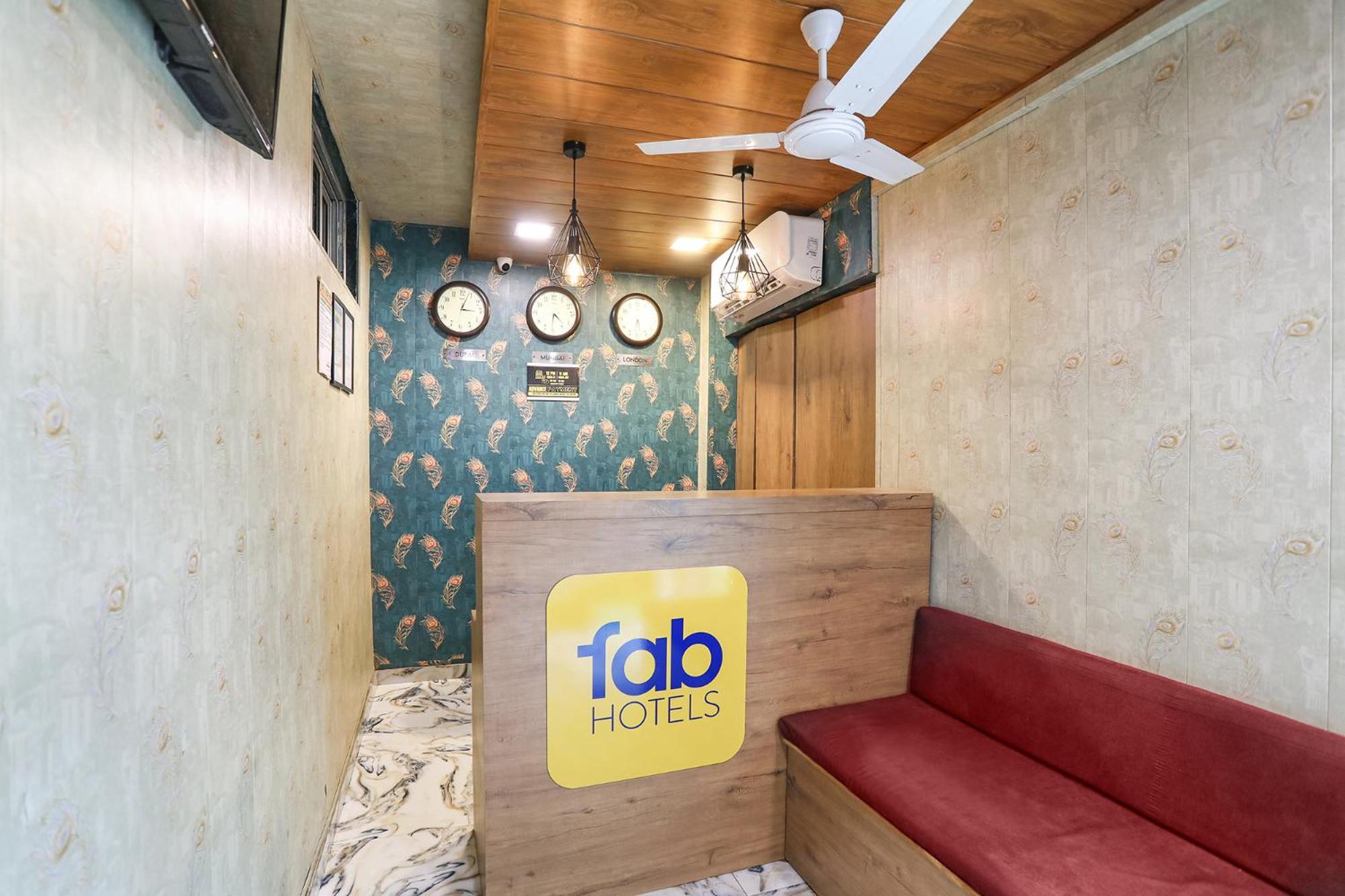 Fabexpress Aksa Hotel Mumbai