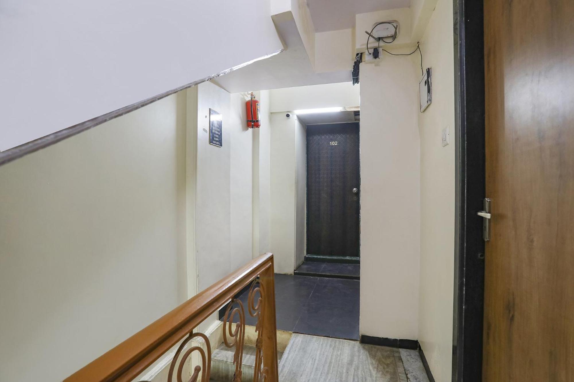 Fabexpress Aksa Hotel