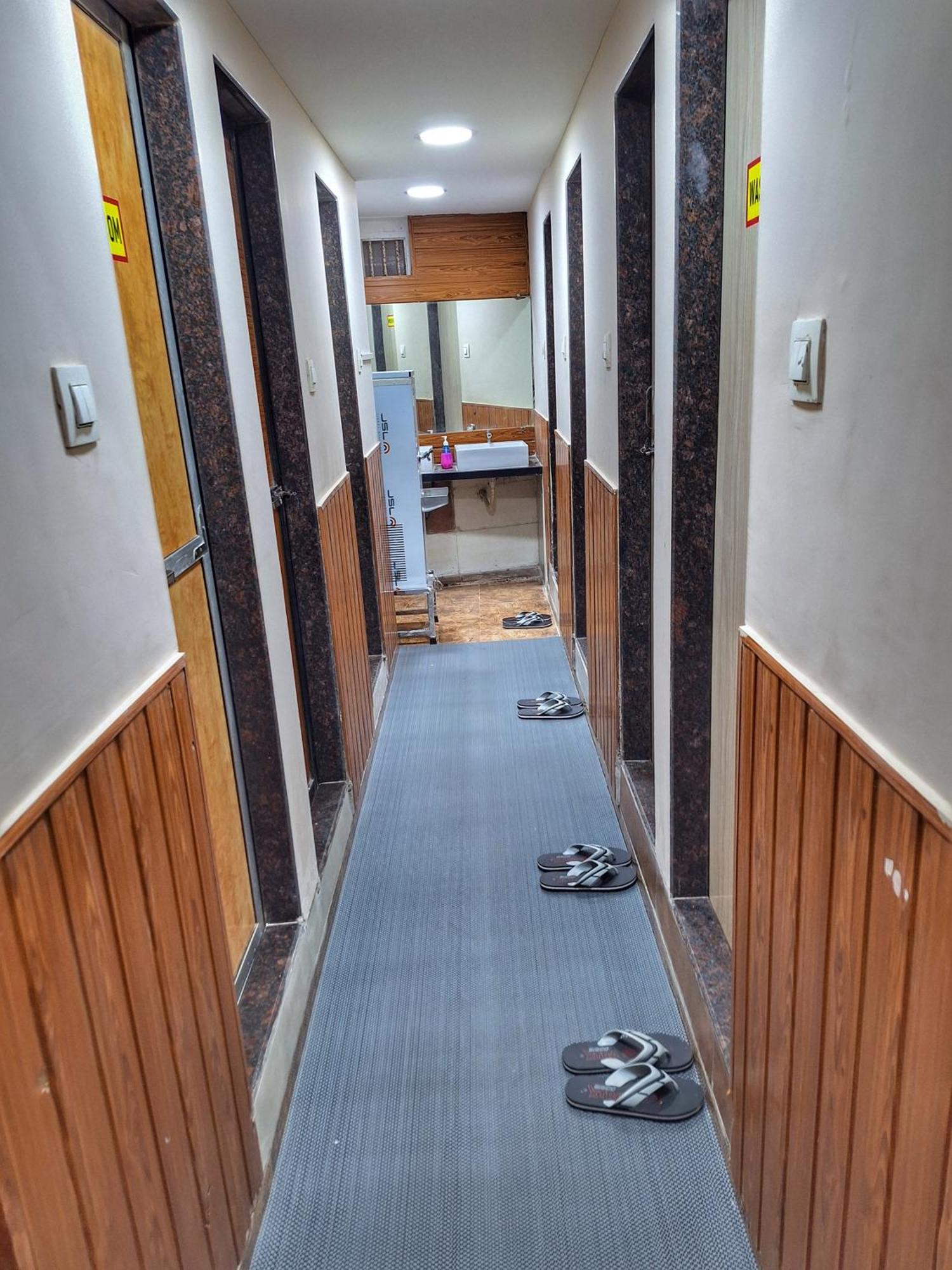 Capsule hotel Sheetal Mumbai