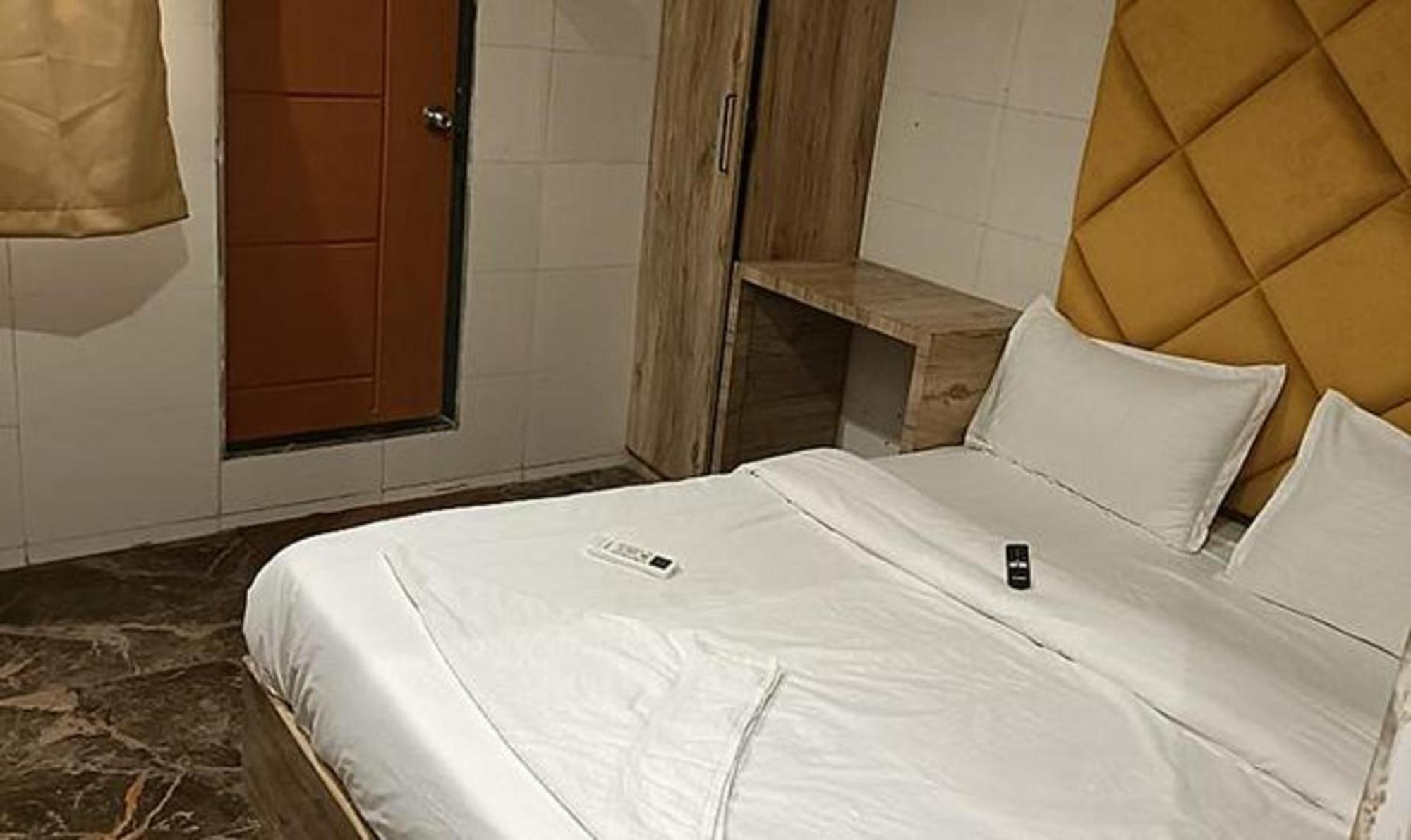 Fabhotel Platinum Mumbai